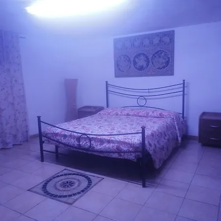 Charming In 90 M² Private Garden *
